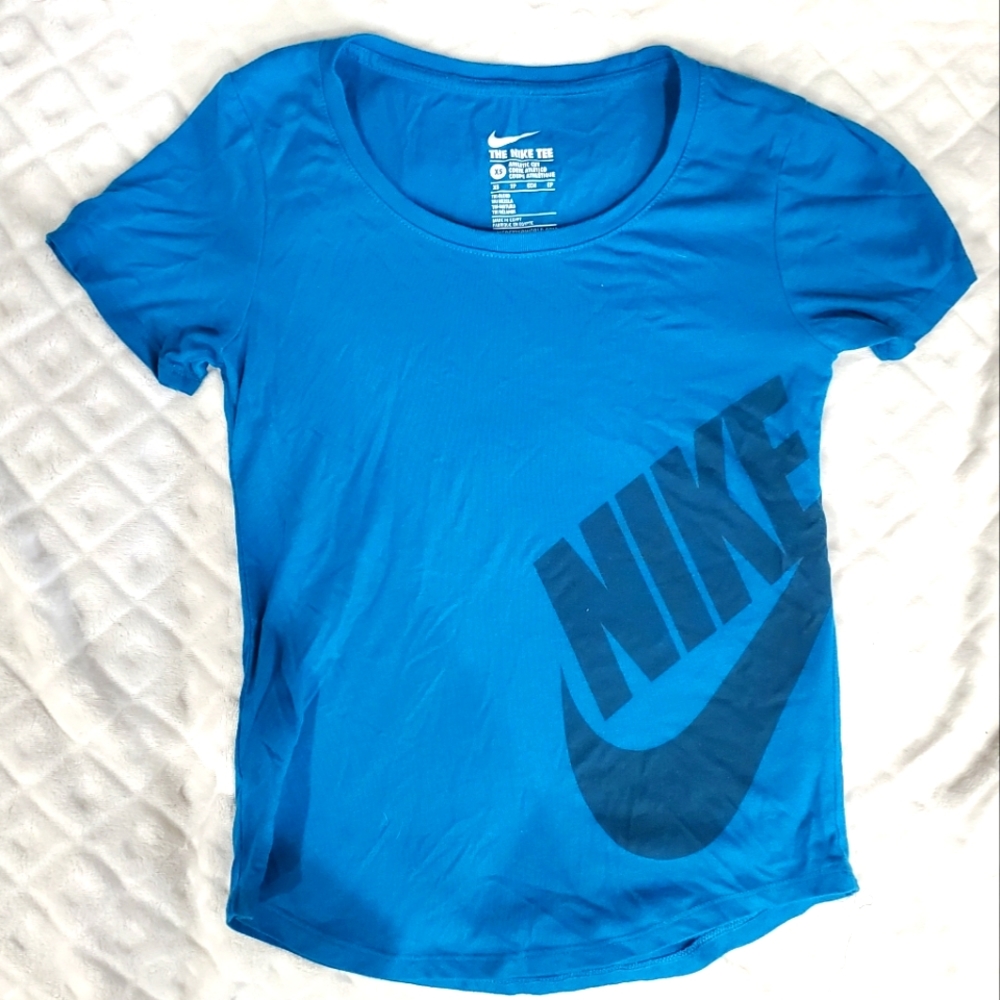 Nike workout top